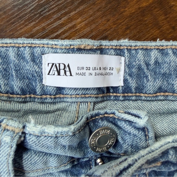 Zara Denim - Zara Light Wash Blue Denim Jeans Straight Leg High Waist Size 0